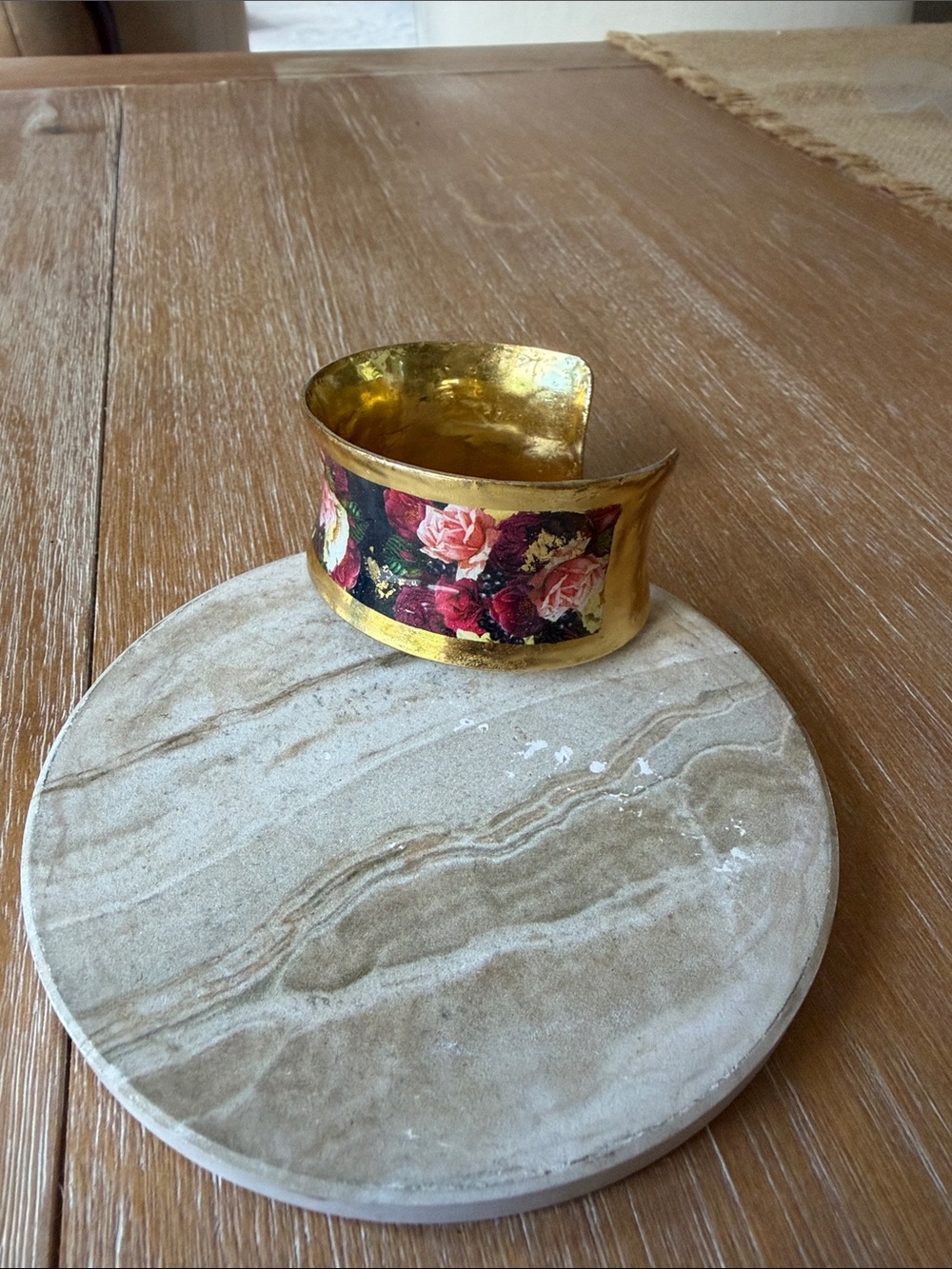 Évocateur Roses Corset Cuff - Picture 5 of 6